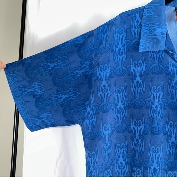 Vintage Korean Oriental Styled 2 Tone Dragon Flames Button Up Short Sleeve Top - Picture 10 of 11